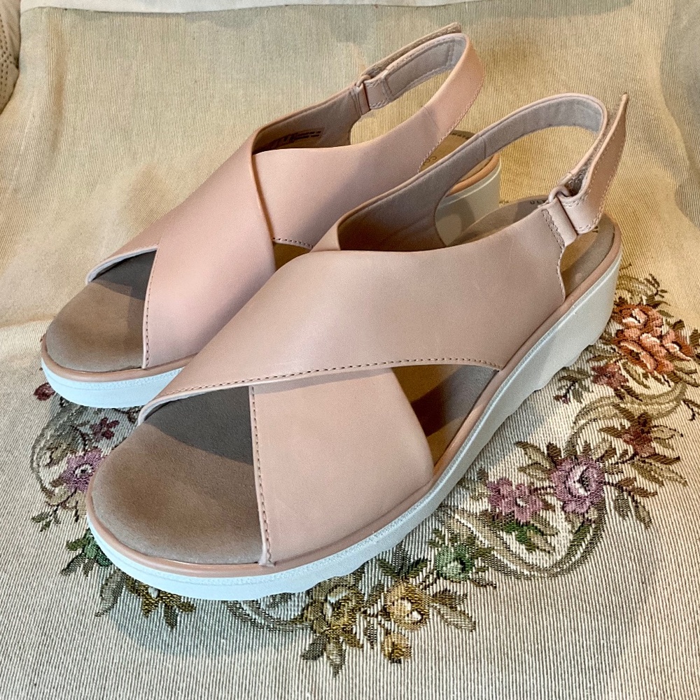 CLARK’S COMFORT WEDGE HEEL BLUSH LEATHER SANDAL 9M
